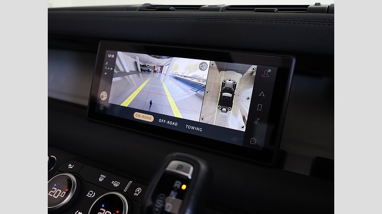 2023 Approved Land Rover Defender 90 Fuji White AWD D300 X-Dynamic SE