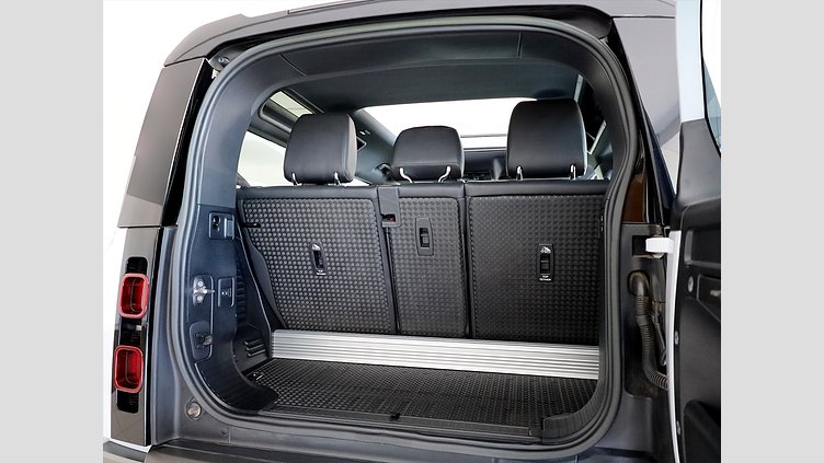 2023 Approved Land Rover Defender 90 Fuji White AWD D300 X-Dynamic SE