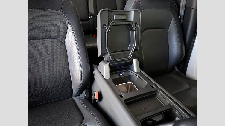 2023 Approved Land Rover Defender 90 Fuji White AWD D300 X-Dynamic SE