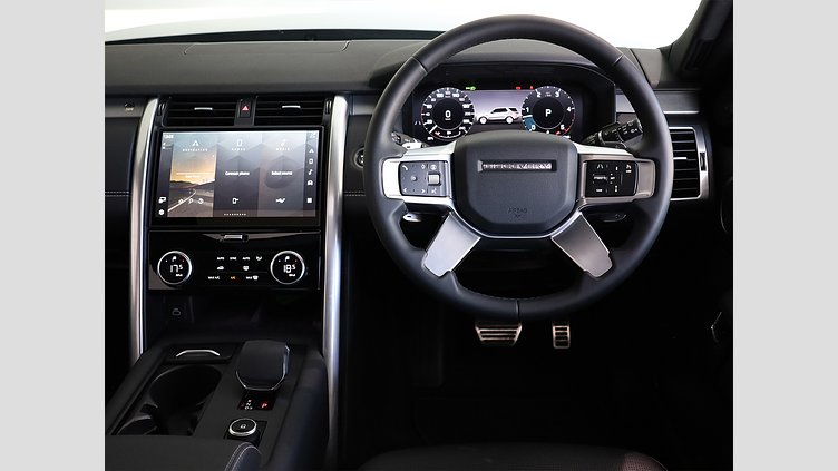 2024 Approved Land Rover Discovery Hakuba Silver AWD D300 Dynamic SE