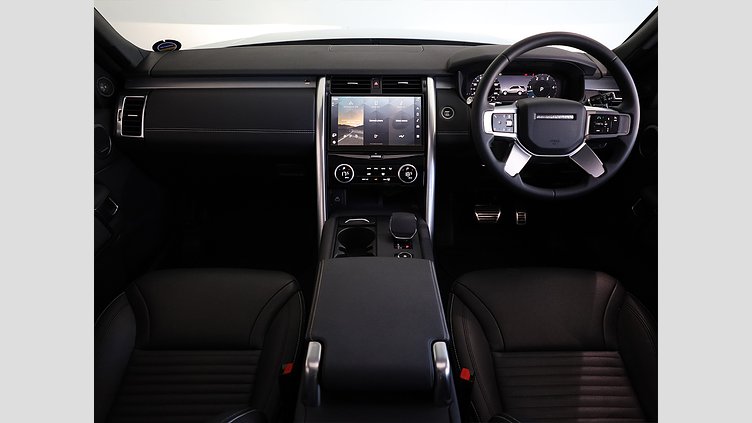 2024 Approved Land Rover Discovery Hakuba Silver AWD D300 Dynamic SE