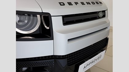 Defender 110 8
