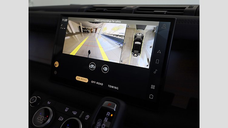 2024 Approved Land Rover Defender 110 Hakuba Silver AWD D300 X-Dynamic HSE