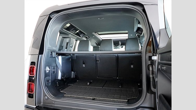 2024 Approved Land Rover Defender 110 Hakuba Silver AWD D300 X-Dynamic HSE