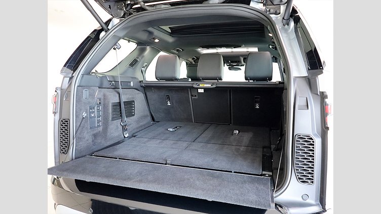 2024 Approved Land Rover Discovery Hakuba Silver AWD D300 Dynamic SE