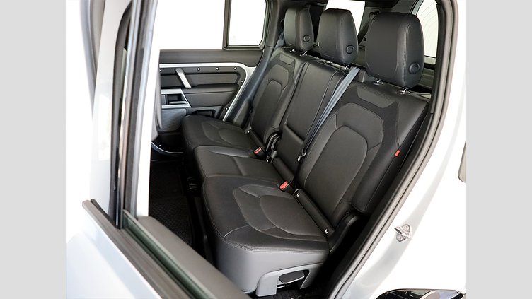 2024 Approved Land Rover Defender 110 Hakuba Silver AWD D300 X-Dynamic HSE