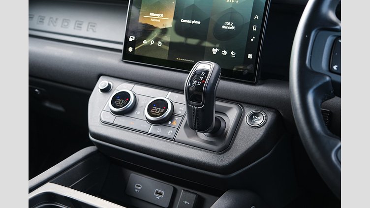 2023 Approved Land Rover Defender 130 Silicon Silver 130 D300 X-Dynamic SE