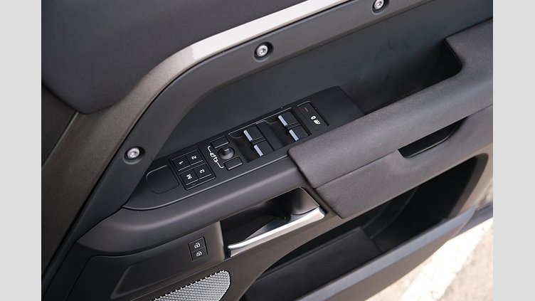 2023 Approved Land Rover Defender 130 Silicon Silver 130 D300 X-Dynamic SE