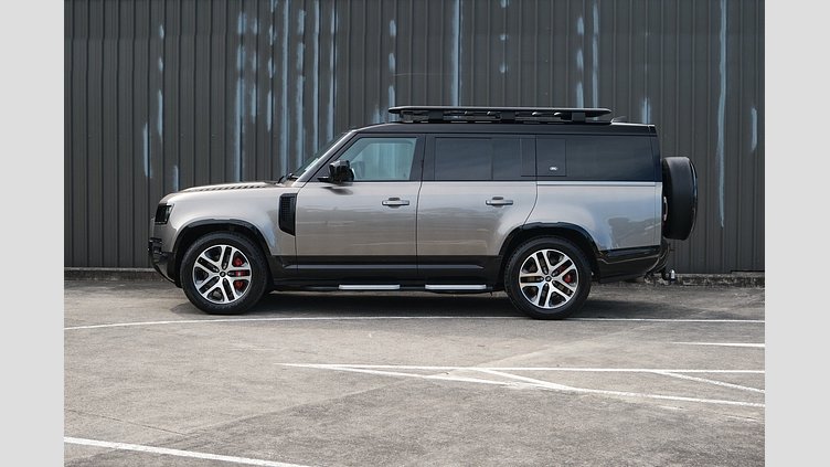 2023 Approved Land Rover Defender 130 Silicon Silver 130 D300 X-Dynamic SE