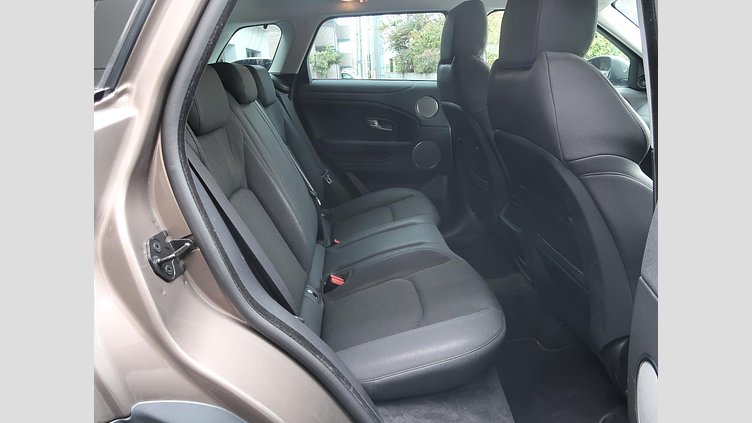 2018 認定中古車 Land Rover Range Rover Evoque Kaikoura Stone 2.0 litre i4D Diesel SE