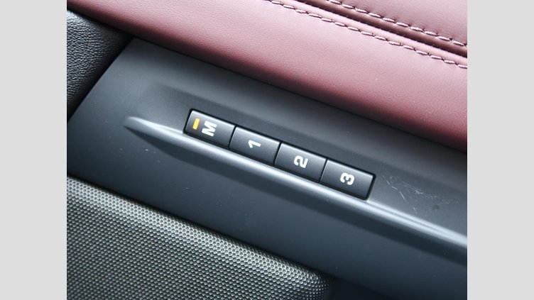 2019 認定中古車 Land Rover Range Rover Evoque ユーロンホワイト P250 R-DYNAMIC HSE