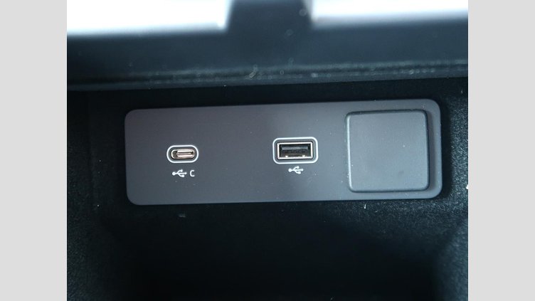 2024 認定中古車 Land Rover Range Rover Evoque トライベッカブルー D200マイルドハイブリッド（ディーゼル） Standard Wheelbase DYNAMIC SE