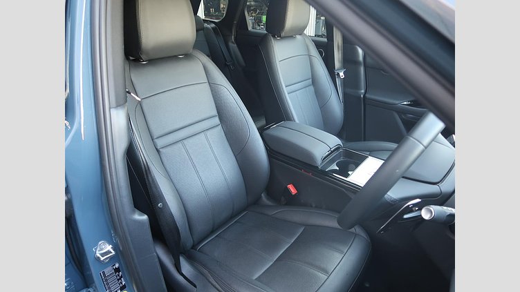 2024 認定中古車 Land Rover Range Rover Evoque トライベッカブルー D200マイルドハイブリッド（ディーゼル） Standard Wheelbase DYNAMIC SE