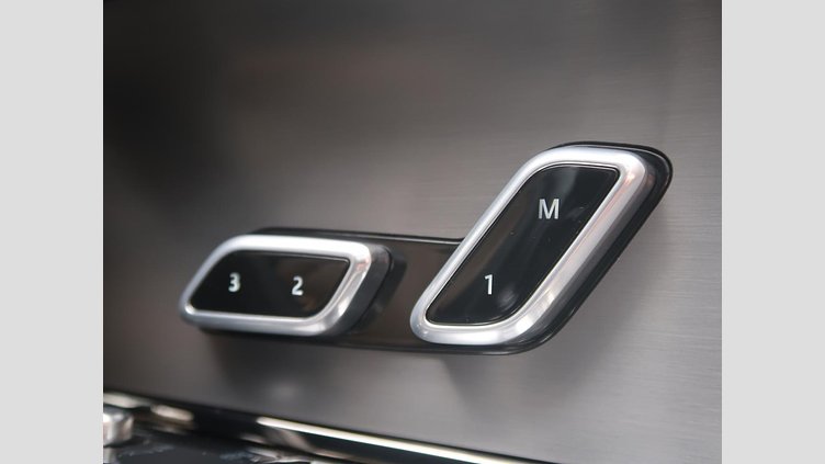 2024 認定中古車 Land Rover Range Rover Sport カルパチアングレイ P550eプラグインハイブリッド（ガソリン） スタンダードホイールベース Dynamic SE