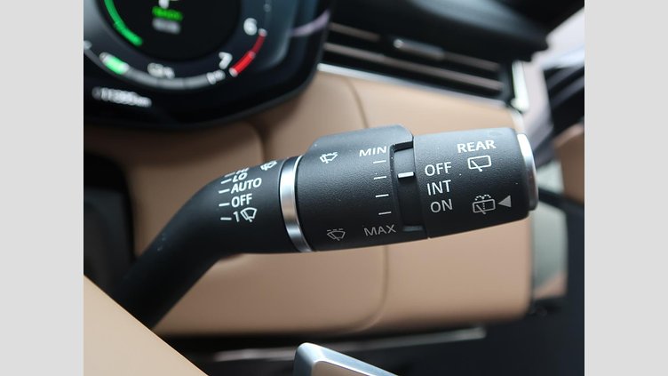 2024 認定中古車 Land Rover Range Rover Sport カルパチアングレイ P550eプラグインハイブリッド（ガソリン） スタンダードホイールベース Dynamic SE