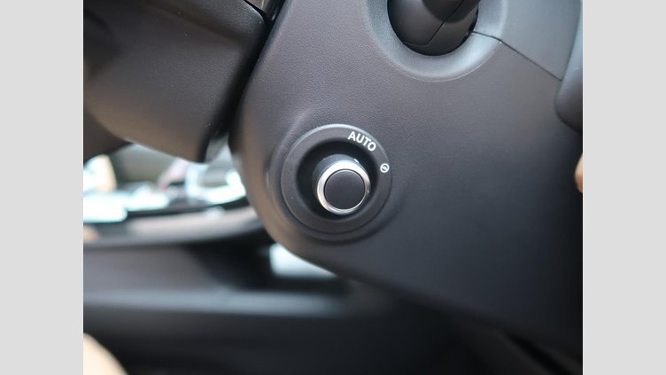 2024 認定中古車 Land Rover Range Rover Sport カルパチアングレイ P550eプラグインハイブリッド（ガソリン） スタンダードホイールベース Dynamic SE