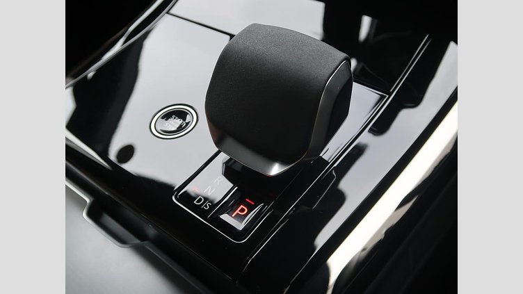 2024 認定中古車 Land Rover Range Rover Sport カルパチアングレイ P550eプラグインハイブリッド（ガソリン） スタンダードホイールベース Dynamic SE