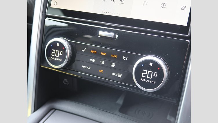 2024 認定中古車 Land Rover Discovery アイガーグレイ D350マイルドハイブリッド（ディーゼル） Dynamic SE