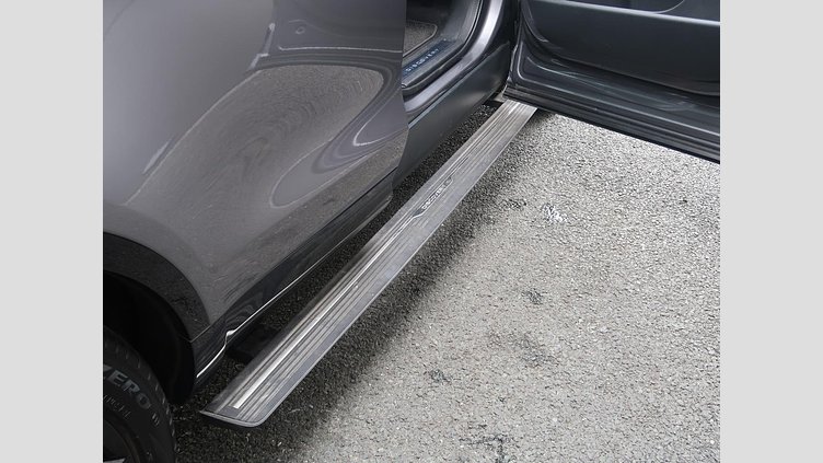 2024 認定中古車 Land Rover Discovery アイガーグレイ D350マイルドハイブリッド（ディーゼル） Dynamic SE