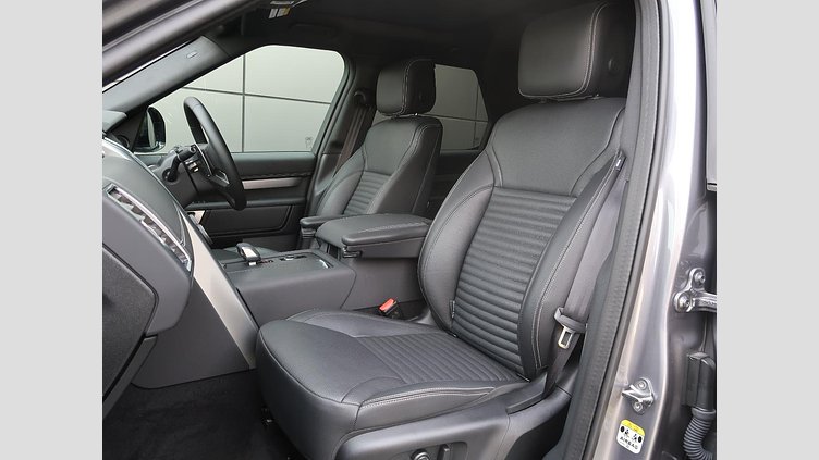 2024 認定中古車 Land Rover Discovery アイガーグレイ D350マイルドハイブリッド（ディーゼル） Dynamic SE