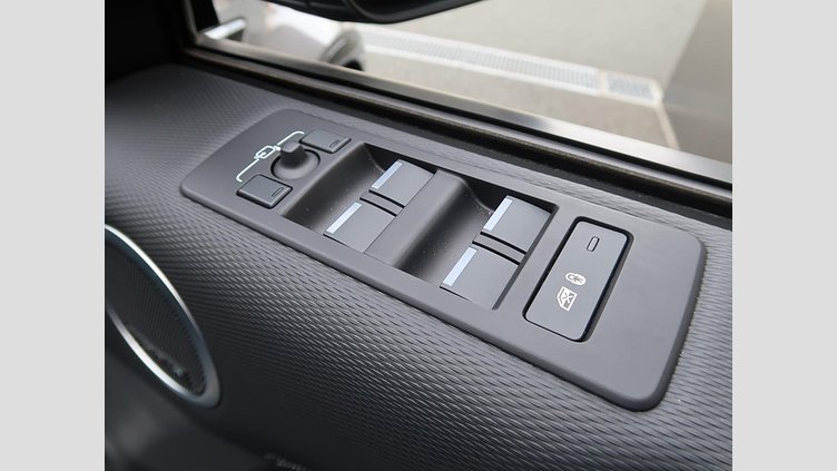 2024 認定中古車 Land Rover Discovery アイガーグレイ D350マイルドハイブリッド（ディーゼル） Dynamic SE