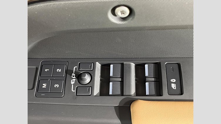 2024 認定中古車 Land Rover Defender 110 サントリーニブラック D350 ディーゼルマイルドハイブリッド X-Dynamic HSE