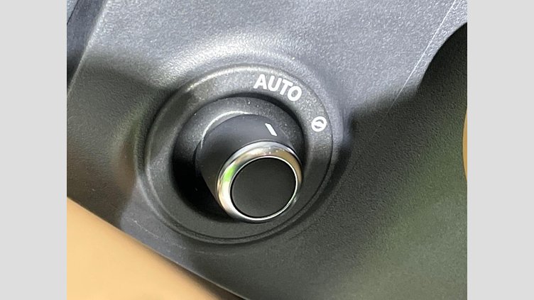 2024 認定中古車 Land Rover Defender 110 サントリーニブラック D350 ディーゼルマイルドハイブリッド X-Dynamic HSE