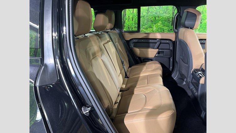 2024 認定中古車 Land Rover Defender 110 サントリーニブラック D350 ディーゼルマイルドハイブリッド X-Dynamic HSE