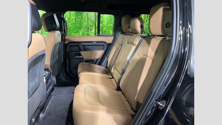 2024 認定中古車 Land Rover Defender 110 サントリーニブラック D350 ディーゼルマイルドハイブリッド X-Dynamic HSE