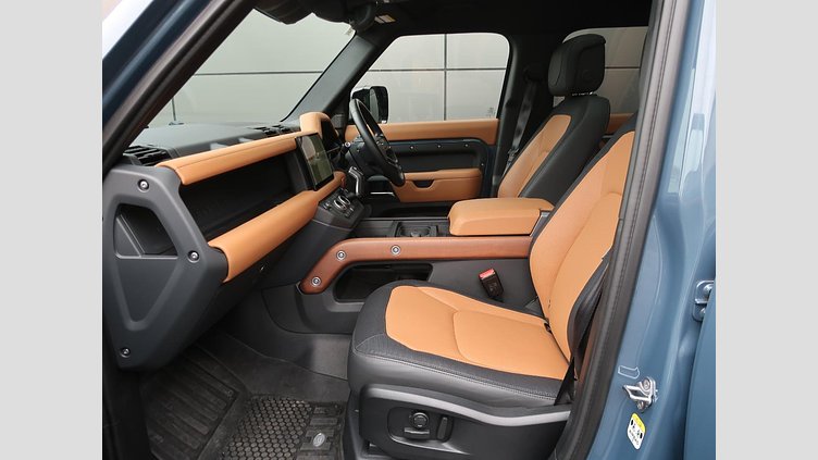 2023 認定中古車 Land Rover Defender 110 タスマンブルー D300 AWD（AT） X-DYNAMIC HSE