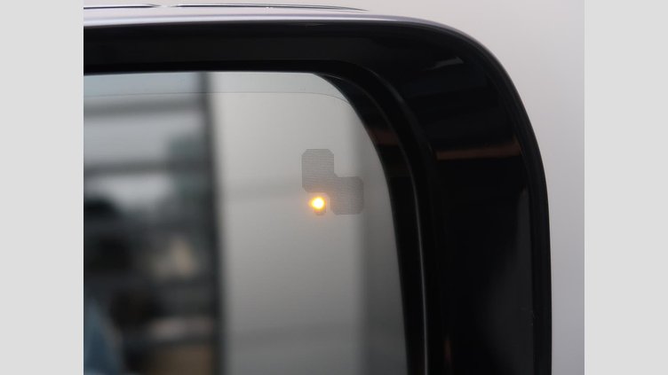 2023 認定中古車 Land Rover Defender 110 タスマンブルー D300 AWD（AT） X-DYNAMIC HSE