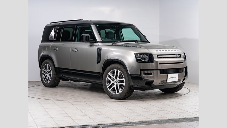 2024 認定中古車 Land Rover Defender 110 シリコンシルバー D350 ディーゼルマイルドハイブリッド ハクバエディション