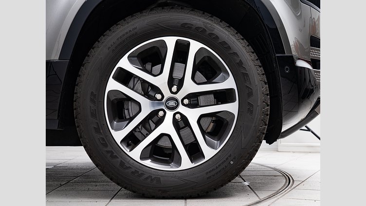 2024 認定中古車 Land Rover Defender 110 シリコンシルバー D350 ディーゼルマイルドハイブリッド ハクバエディション