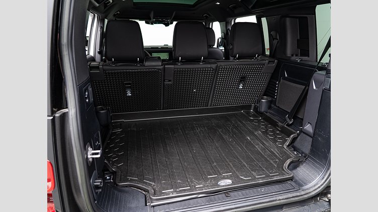 2023 認定中古車 Land Rover Defender 110 フジホワイト D300 AWD（AT） X-DYNAMIC SE