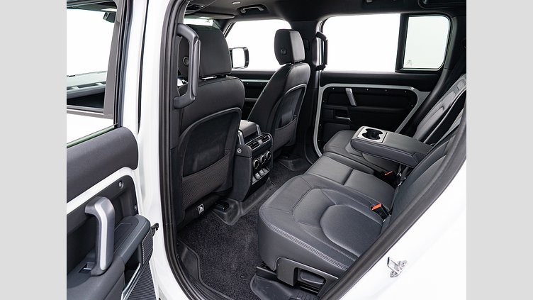 2023 認定中古車 Land Rover Defender 110 フジホワイト D300 AWD（AT） X-DYNAMIC SE