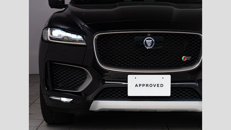 2016 認定中古車 Jaguar F-Pace Santorini Black 3.0LPET　V6 S