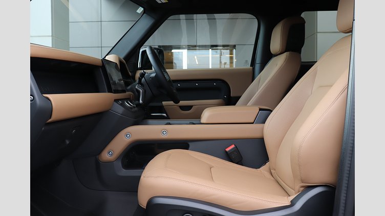 2025 認定中古車 Land Rover Defender 90 サントリーニブラック D350 ディーゼルマイルドハイブリッド X-Dynamic HSE