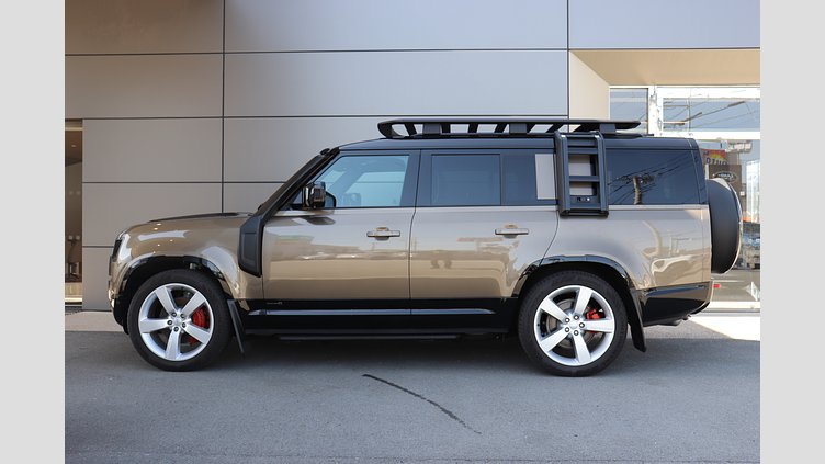 2024 認定中古車 Land Rover Defender 130 ゴンドワナストーン D350 ディーゼルマイルドハイブリッド X