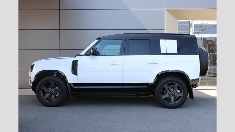 2025 認定中古車 Land Rover Defender 110 フジホワイト P300 ガソリン X-Dynamic SE