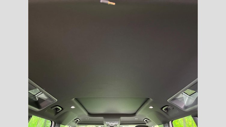 2023 認定中古車 Land Rover Defender 110 フジホワイト D300 AWD（AT） X-DYNAMIC HSE