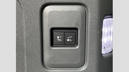Defender 110 53
