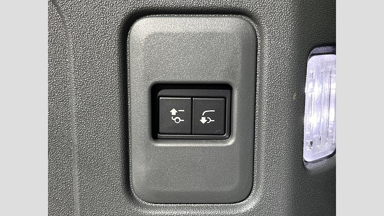 2023 認定中古車 Land Rover Defender 110 フジホワイト D300 AWD（AT） X-DYNAMIC HSE