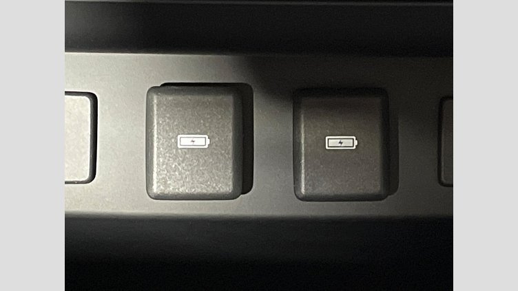 2023 認定中古車 Land Rover Defender 110 フジホワイト D300 AWD（AT） X-DYNAMIC HSE
