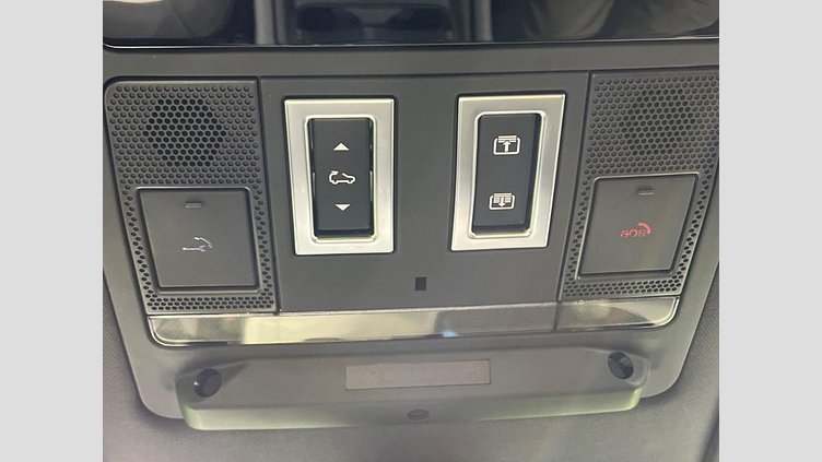 2023 認定中古車 Land Rover Defender 110 フジホワイト D300 AWD（AT） X-DYNAMIC HSE
