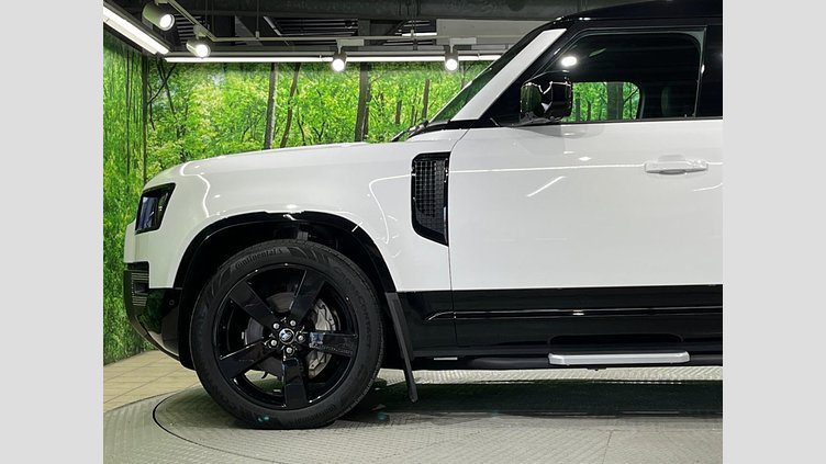 2023 認定中古車 Land Rover Defender 110 フジホワイト D300 AWD（AT） X-DYNAMIC HSE