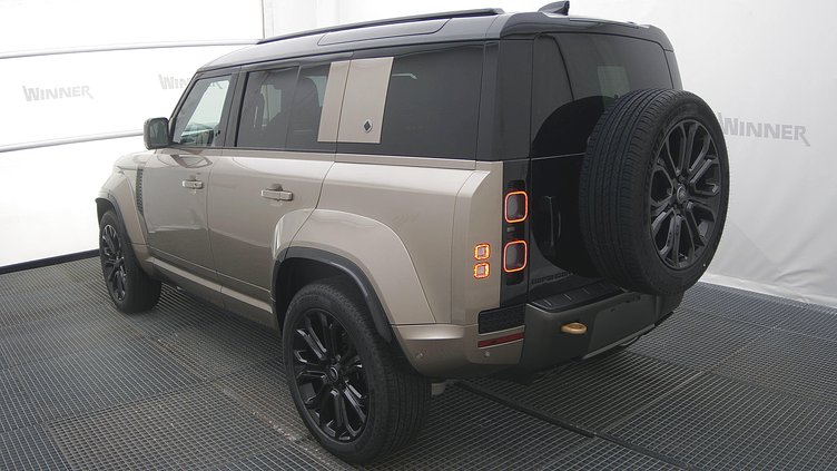 2025 Новий Land Rover Defender 110 Petra Copper 4WD OCTA