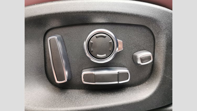 2023 認定中古車 Jaguar E-Pace ポルトフィーノブルー D200 AWD（オートマチック）MHEV R-DYNAMIC HSE