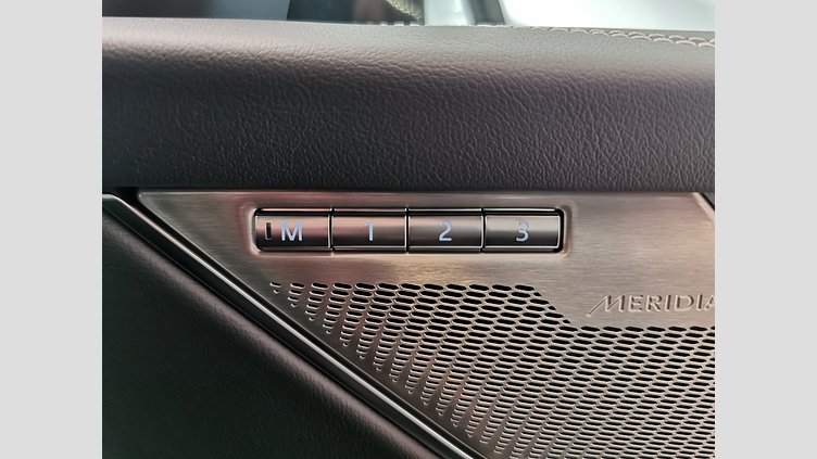 2023 認定中古車 Jaguar F-Pace アイガーグレイ P250 AWD（オートマチック） R-DYNAMIC SE