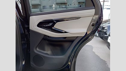 Range Rover Evoque 35
