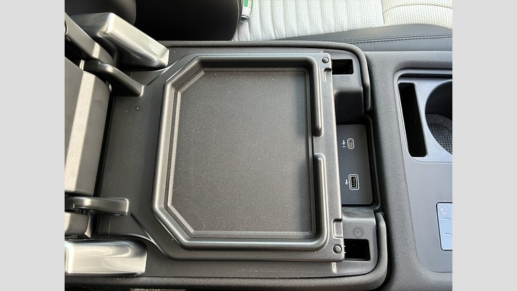 2024 認定中古車 Land Rover Discovery カルパチアングレイ D350マイルドハイブリッド（ディーゼル） Dynamic HSE